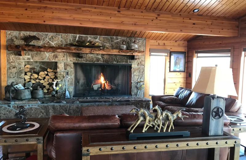 Guest living room at Lakeview Lodge 307.