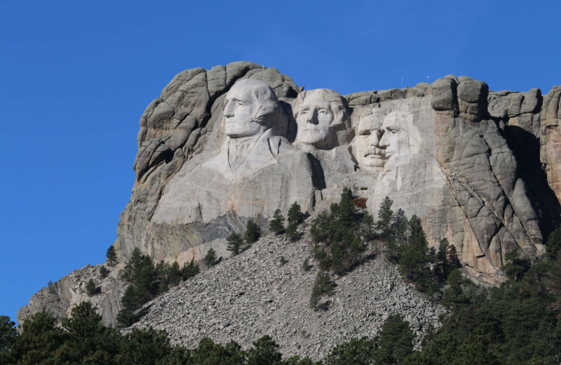 Mount Rushmore near Rushmore Express Inn 