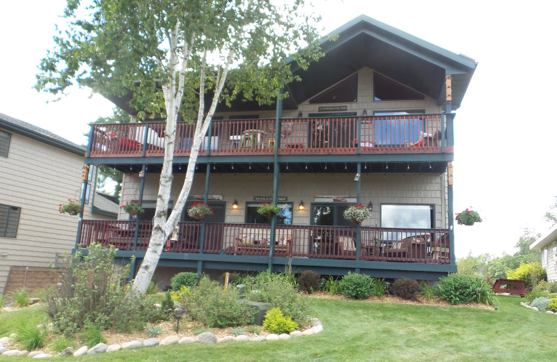 Cabin exterior at Nitschke's Northern Resort.