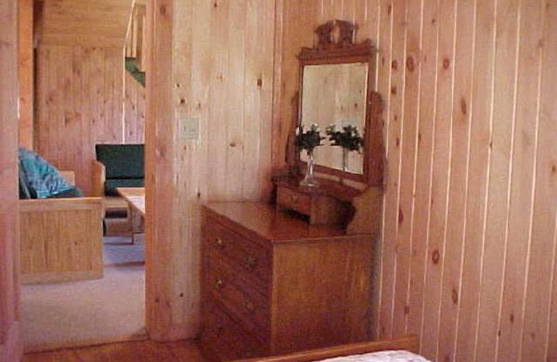 Guest bedroom at Panther Lodging.