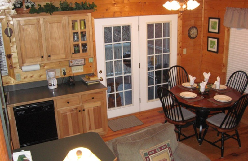 Cabin kitchen at Cabins at Highland Falls.