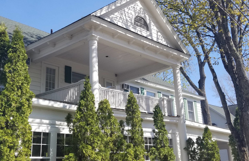 Exterior view of Colonial Inn.