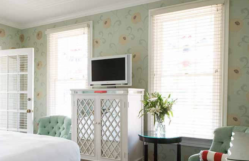 King Suite at The Virginia Hotel