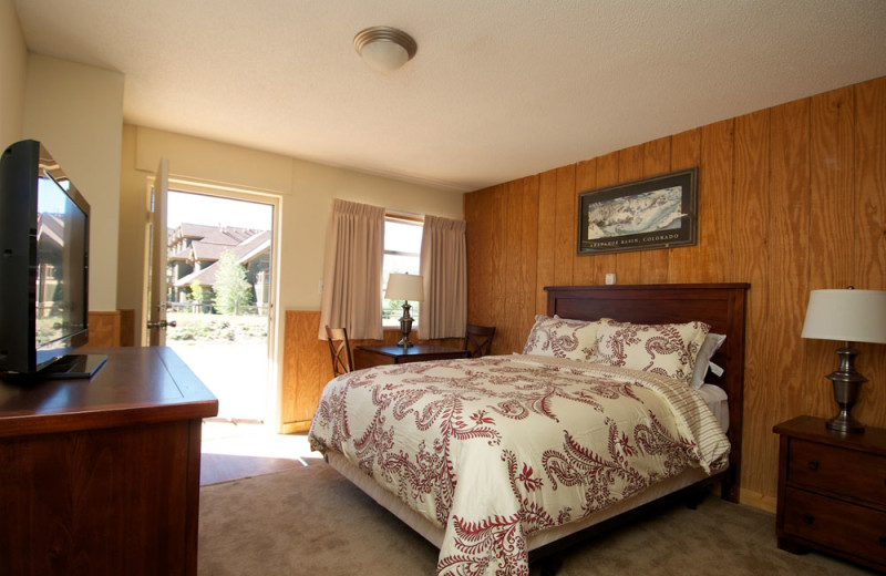 Guest room at The Wayside Inn.