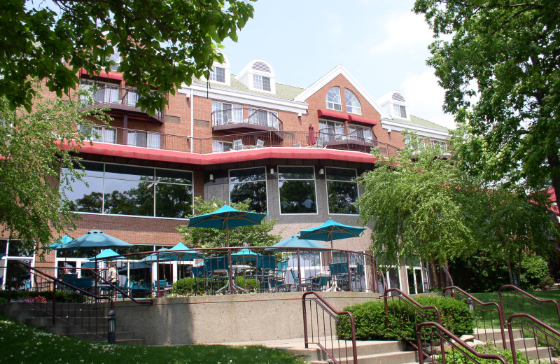 Exterior patio at Heidel House Resort.