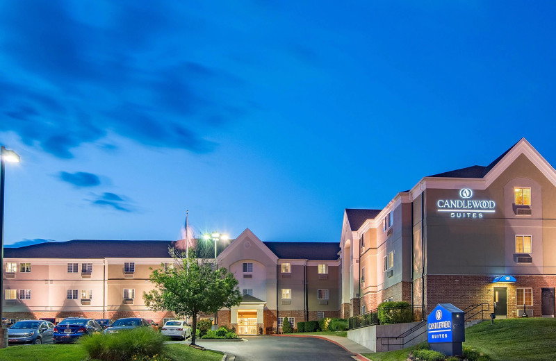 Exterior view of Candlewood Suites Jefferson City.