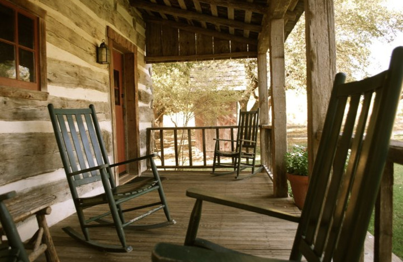 Cabin amenities at Settlers Crossing.