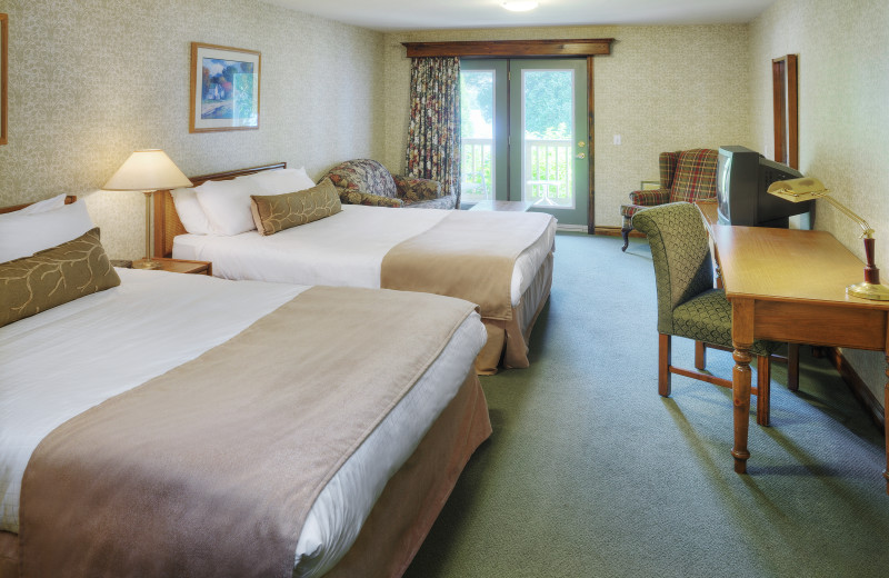 Guest room at Bayview Wildwood Resort.