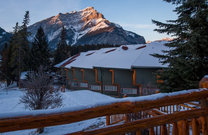 Exterior view of Inns of Banff.