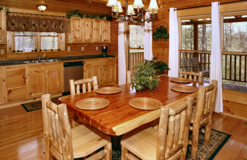 Dining room in cabin at Little Valley Mountain Resort