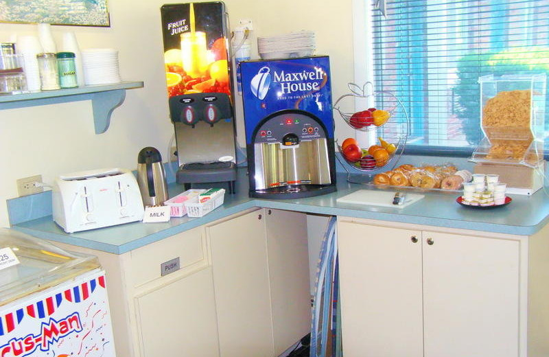 Breakfast area at Flagship Inn & Suites.