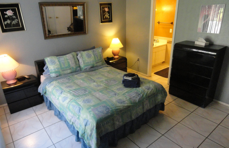 Guest bedroom at Bermuda Bay Resort.