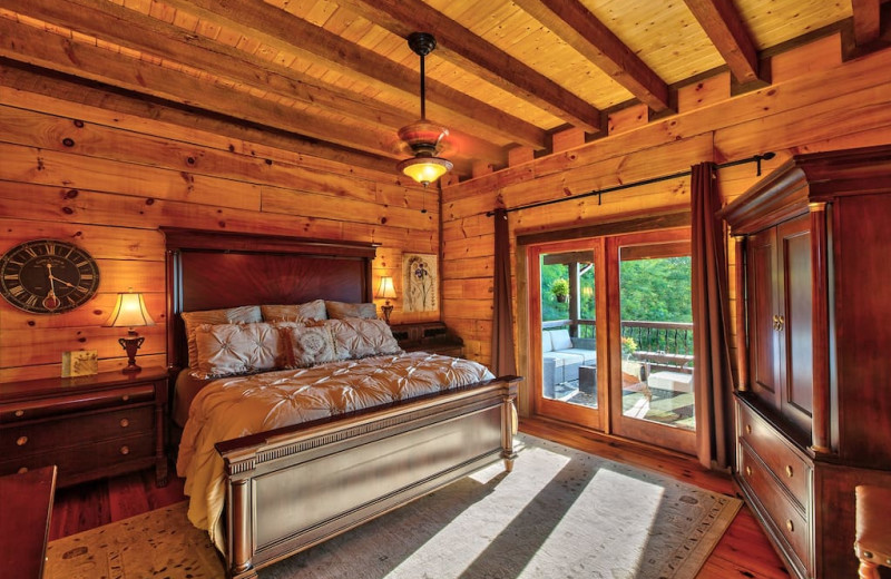 Rental bedroom at Cabin Rentals of Georgia.