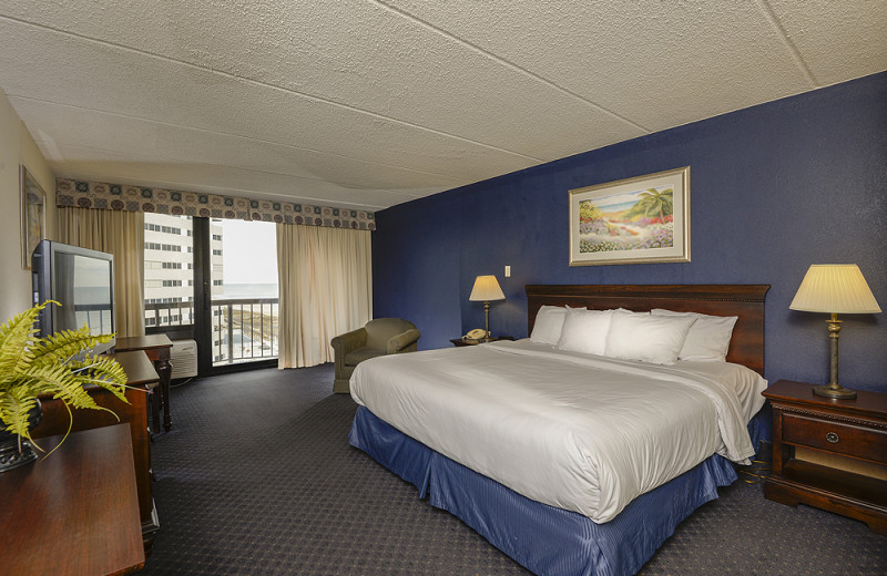 Guest room at Clarion Resort Fontainebleau.