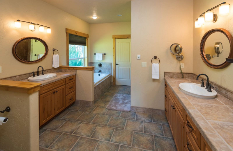 Rental bathroom at Sisters Vacation Rentals.