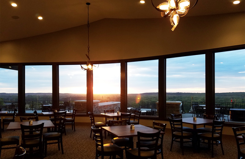 Dining at Gull Lake View Golf Club 