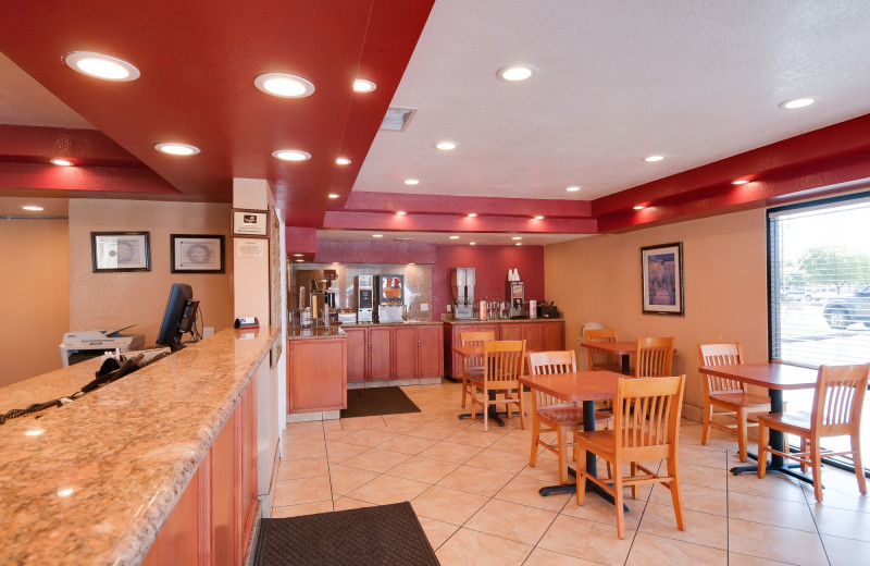 Dining at Vagabond Inn Bakersfield North.