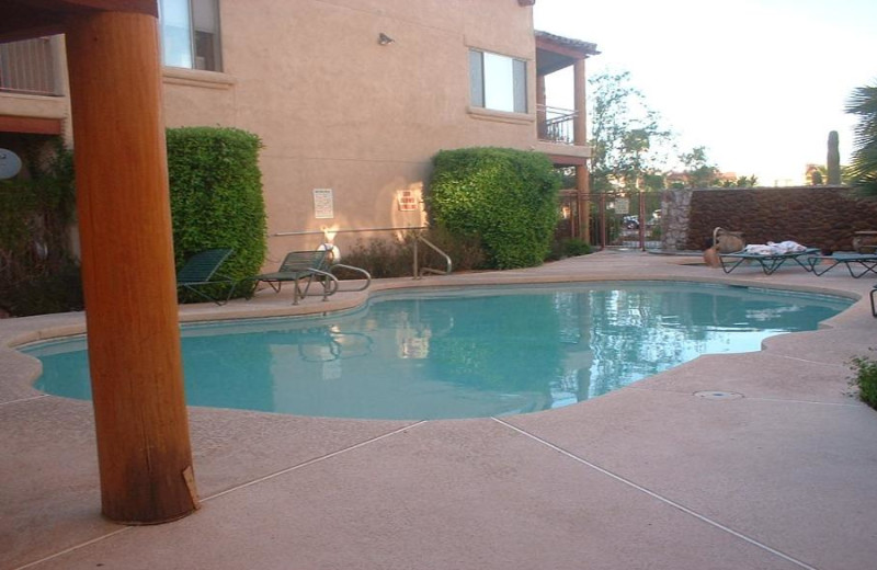 Outdoor pool at Fountain Hill Condo Rental.