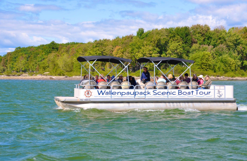 Boating at East Shore Lodging.