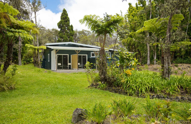 Exterior view of Hale 'Ohu Bed & Breakfast.