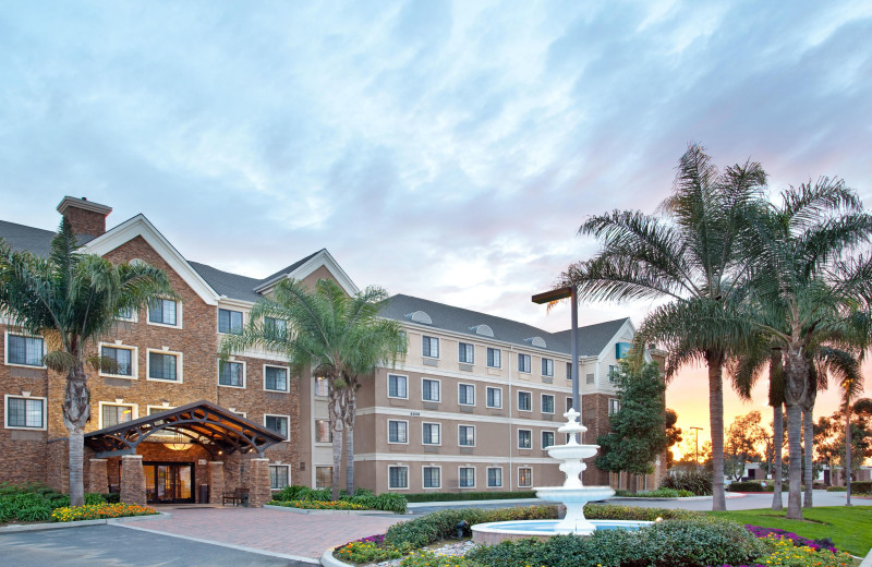 Exterior view of Staybridge Suites San Diego Sorrento Mesa.
