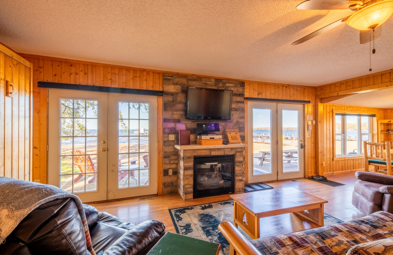 Cabin living room at Appeldoorn's Sunset Bay Resort.