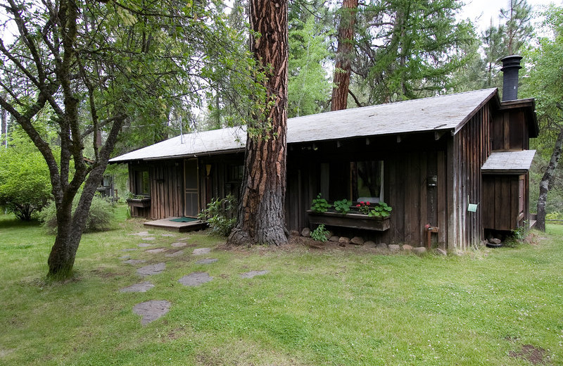 Cottage View at House on Metolius