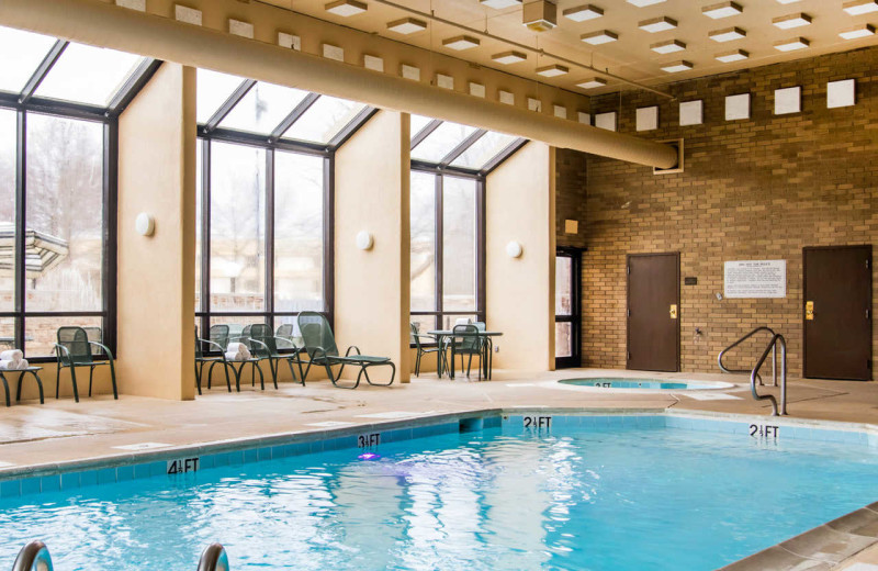 Outdoor pool at Comfort Inn 