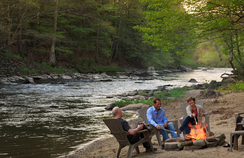 Campfire at The Settlers Inn.