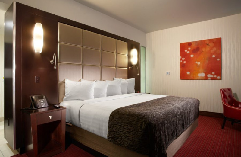 Guest room at Harrah's Ak-Chin Casino Resort.