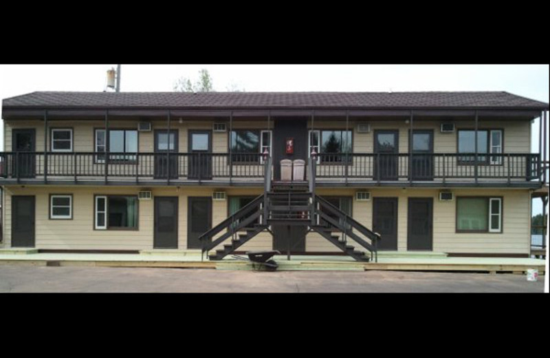 Exterior view of Grand View Lodge Motel & Resort.