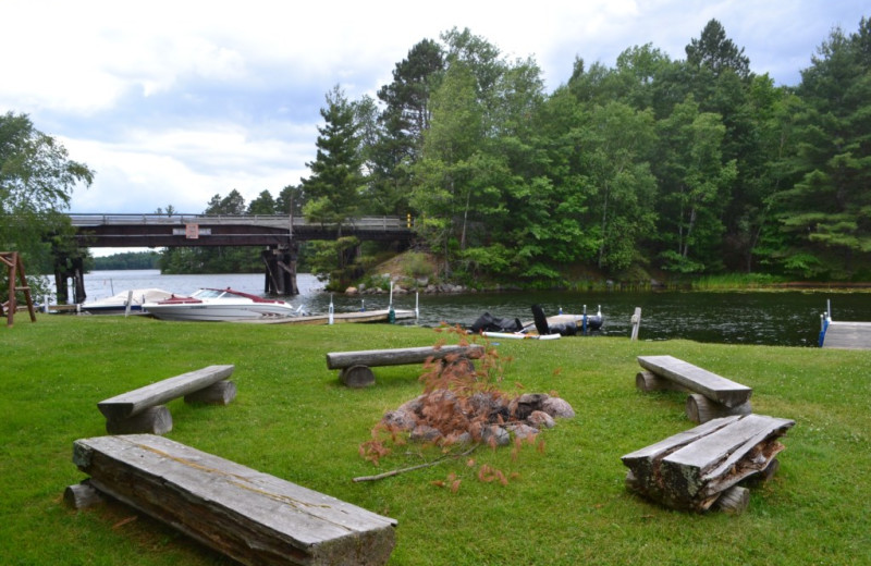 Resort grounds at Lakeland Rental Management.