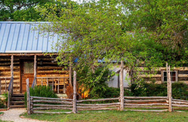 Cabin exterior at Barons Creekside.