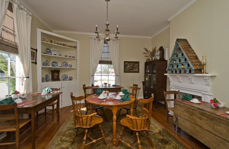 Cottage dining room at The Pack House Inn.