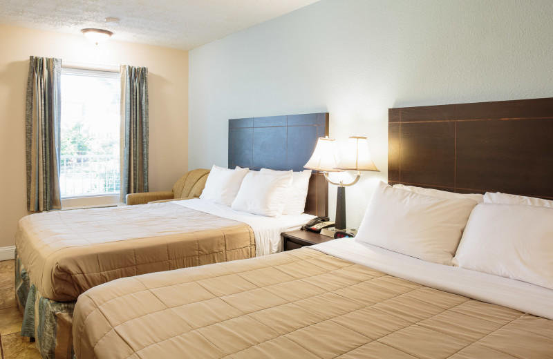 Guest room at Southern Oaks Inn.