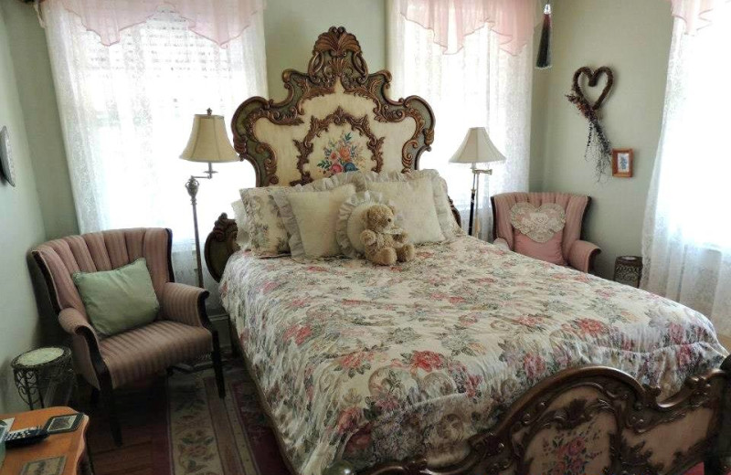 Hats & Hearts room at Magnolia Inn Bed & Breakfast.