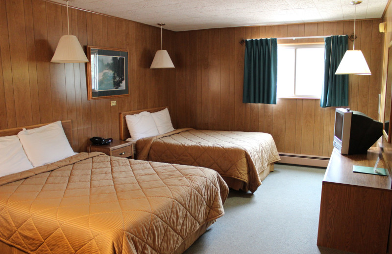 Guest room at Georgetown Mountain Inn.