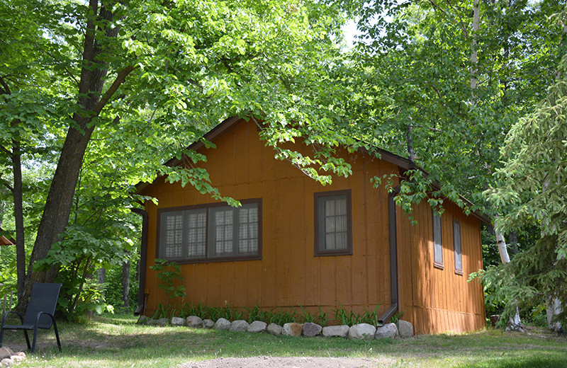 Cabin exterior at Upper Cullen Resort.