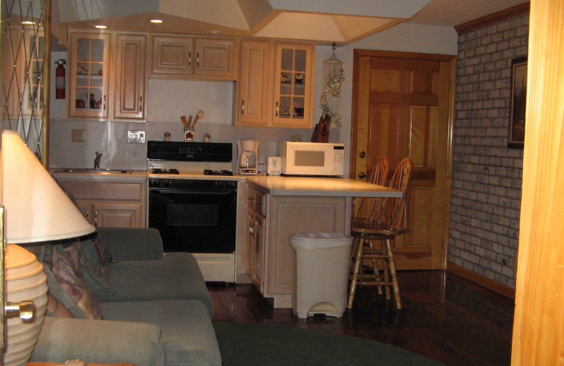 Cabin kitchen at Cuomo's Cove.