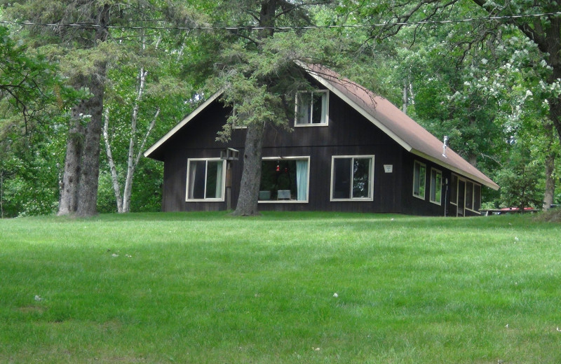 Exterior View Crow Wing Crest Lodge