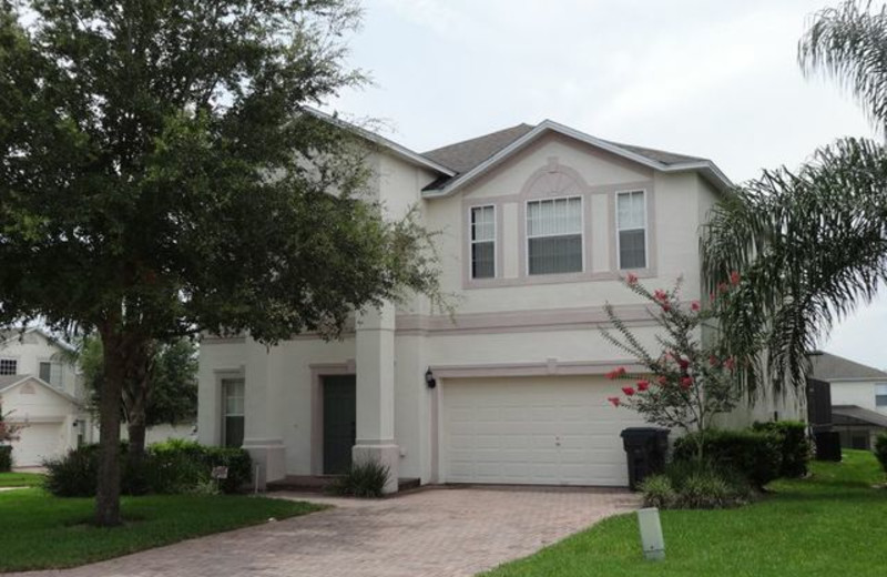 Rental exterior at Orlando Sunshine Villas.