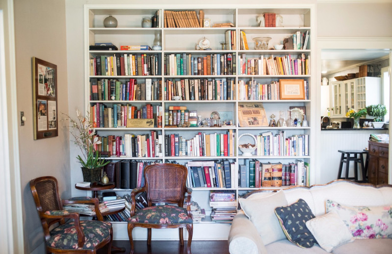 Library at Crystal River Inn.