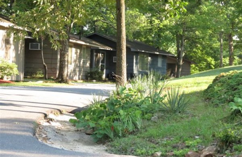 Cottage exterior at Shawnee Bay Resort.