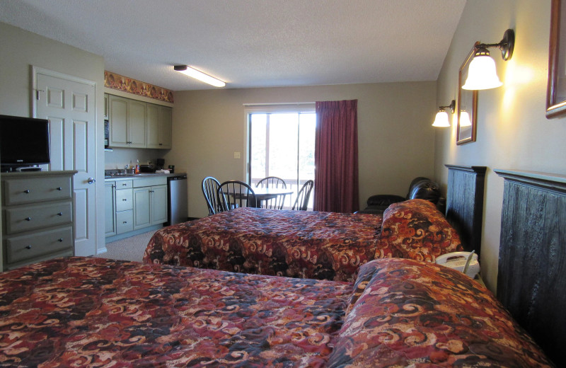 Guest room at Country Inn Lake Resort.