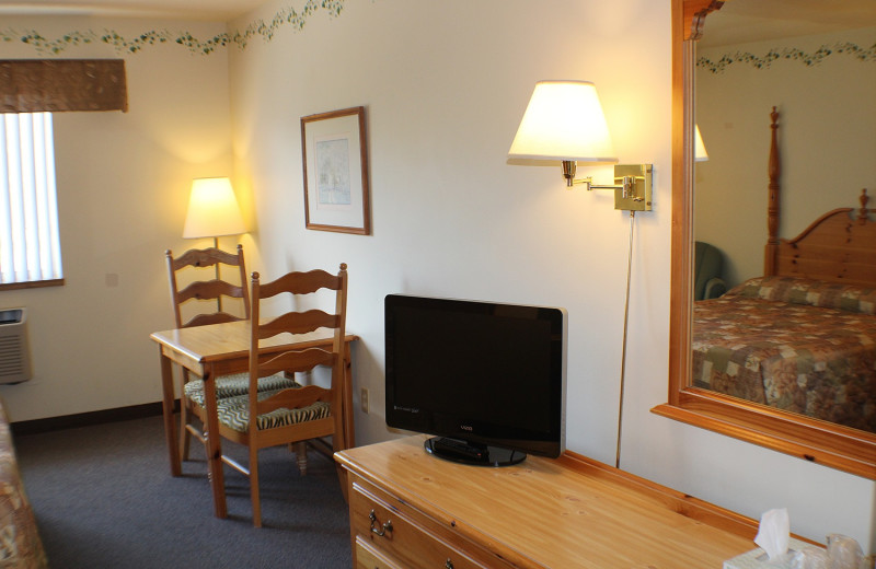 Guest room at Rowleys Bay Resort.