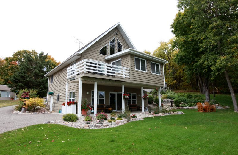 Exterior view of Luxury Lake Home rental at East Silent Resort.