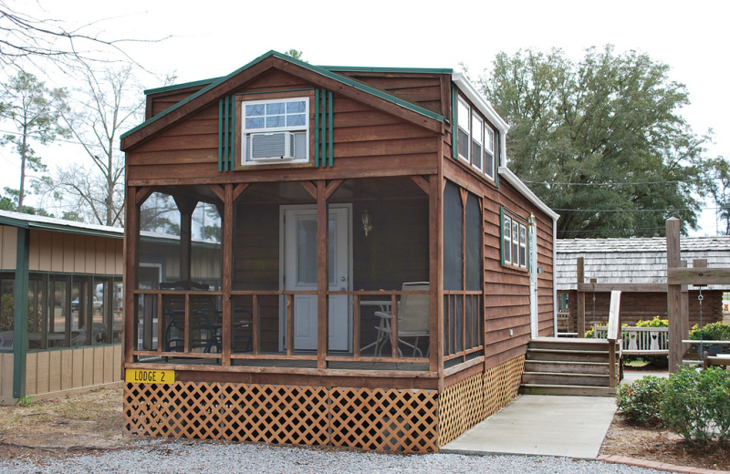 Cabin exterior at Gulf Pines RV Park.