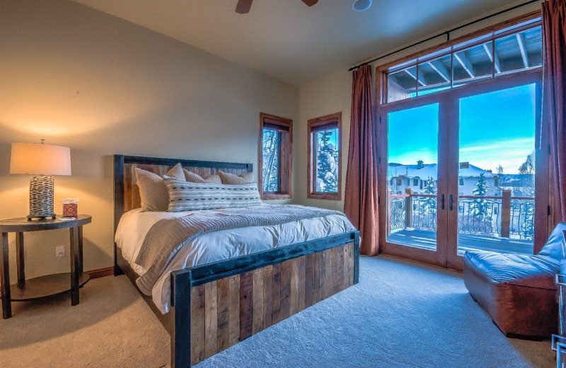 Rental bedroom at Retreatia.com.