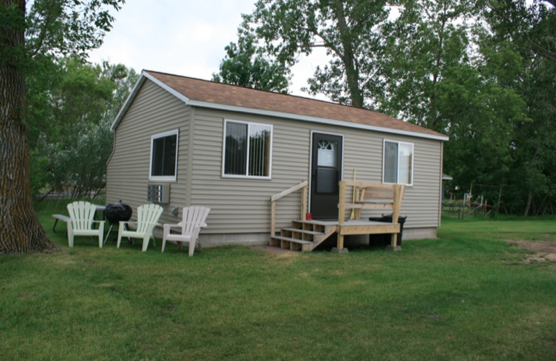 Cottage exterior at Shady Grove Resort.
