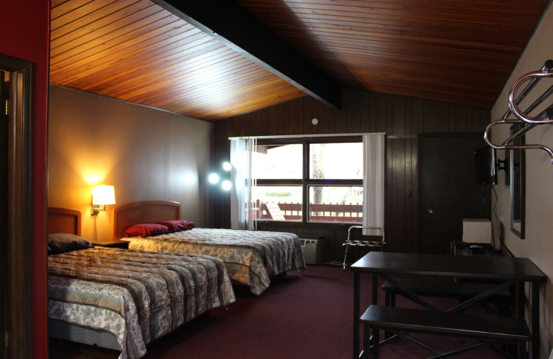 Guest room at Hawks Landing Resort.